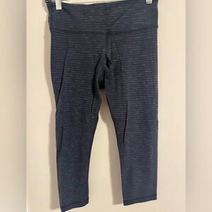 Lululemon- Elegant Black Striped Fabric